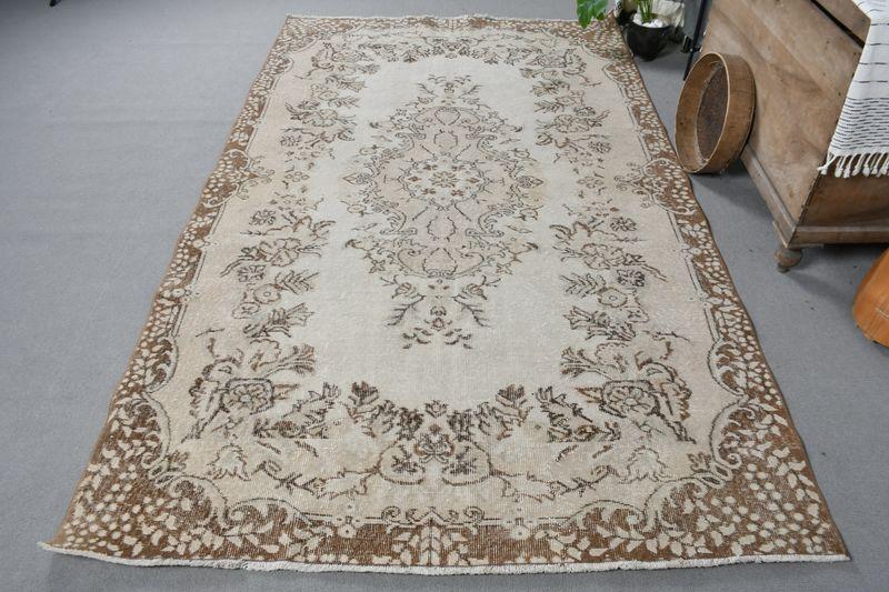 5.2x8.7 ft Handmade Turkish Oriental Rug , Vintage Beige Wool Rug - 1
